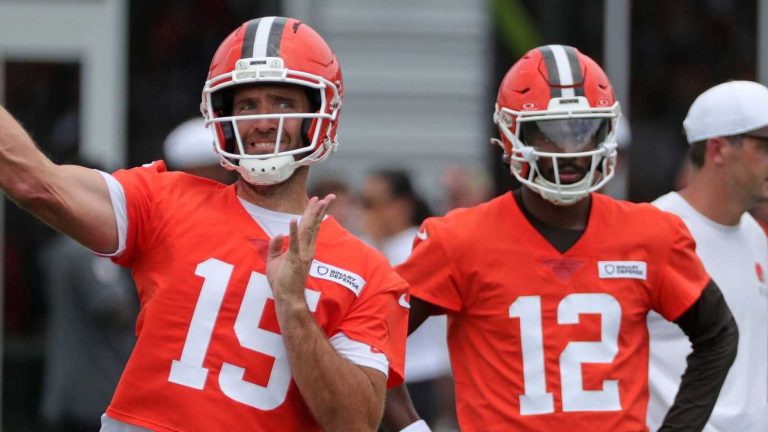 ‘Clearly separated himself’: Why one QB is winning Browns’ competition