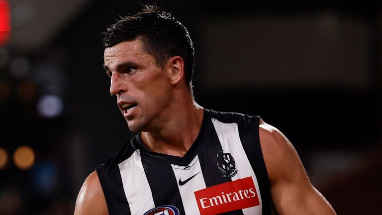 Scott Pendlebury re-signs with Collingwood Mapgies for 21st season; Steele Sidebottom, Jeremy Howe re-commit
