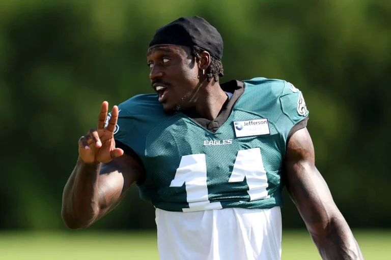 A.J. Brown Uses 3 Words To Describe The Lombardi Trophy