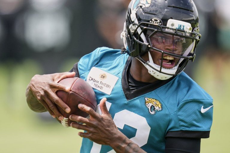 Jaguars to play starters, rookie Travis Hunter in pre-season opener