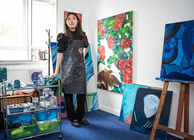 Between Presence and Absence: The Vital Worlds of Yula Kim